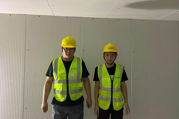 食堂雙溫冷庫(kù)完工合影